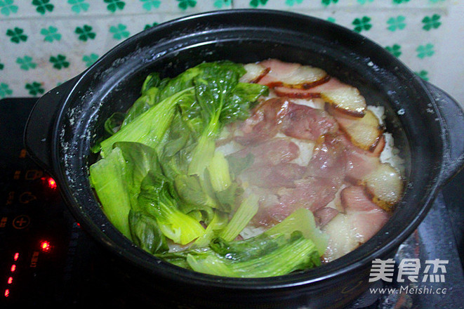 腊味双拼煲仔饭