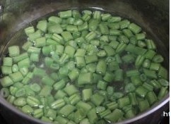 榄菜肉末四季豆