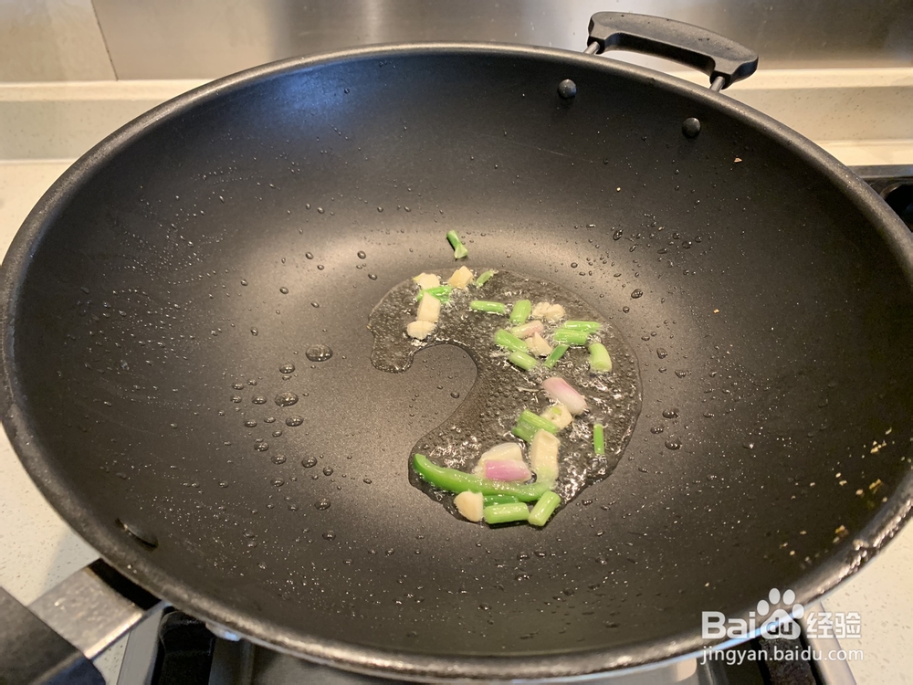 比较好吃的青椒肉丝炒平菇