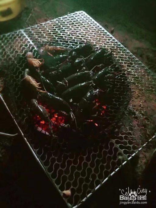 美味龙虾的吃法