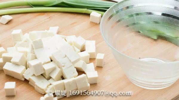 香辣酱汁烩豆腐