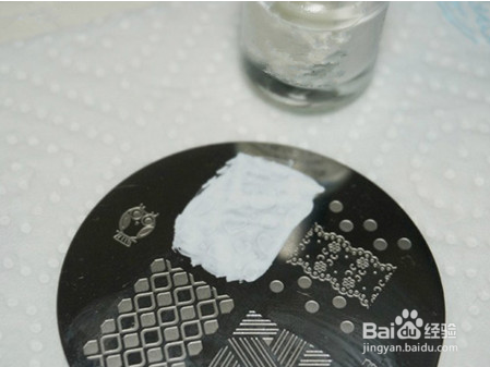 粉色爱心美甲画法教程