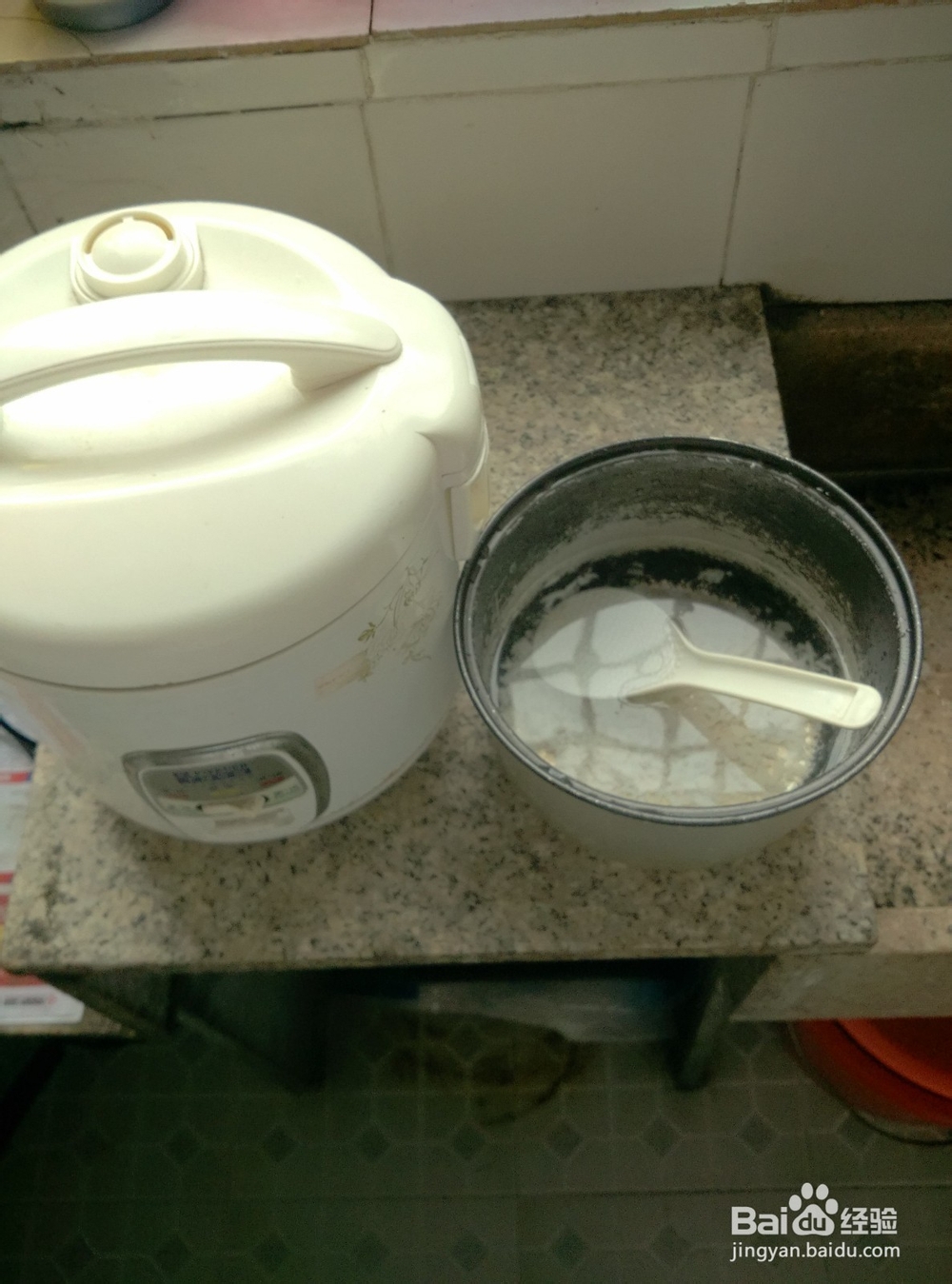 电饭煲锅蒸米饭,放多少水合适