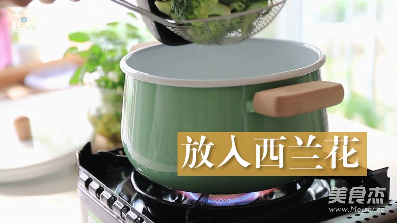 蒜香西兰花的做法