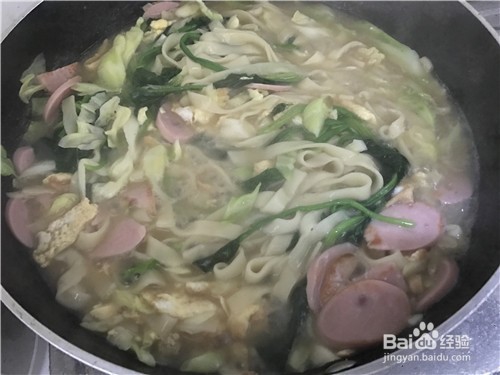 香肠鸡蛋面的做法