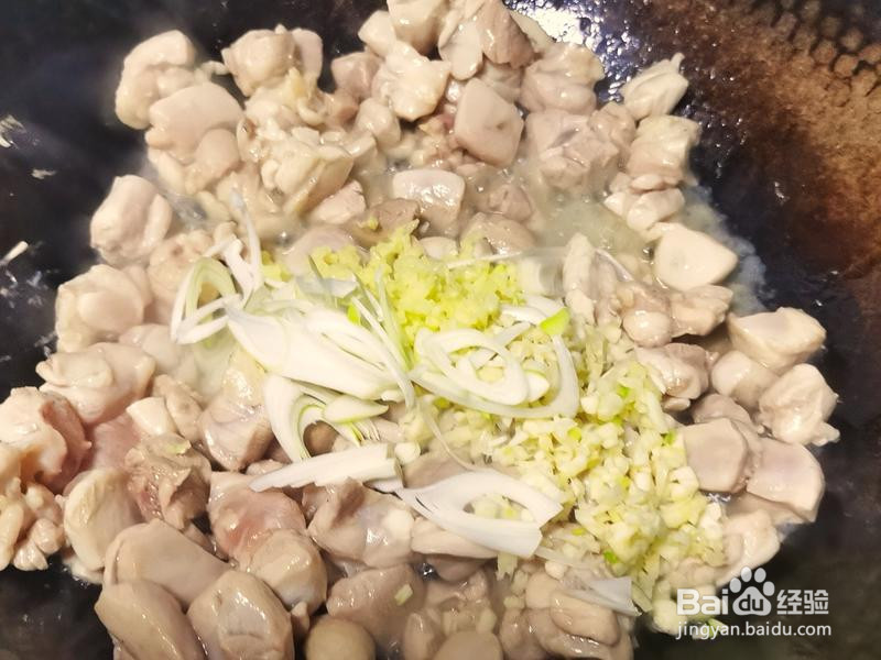 快手香菇鸡肉面的做法