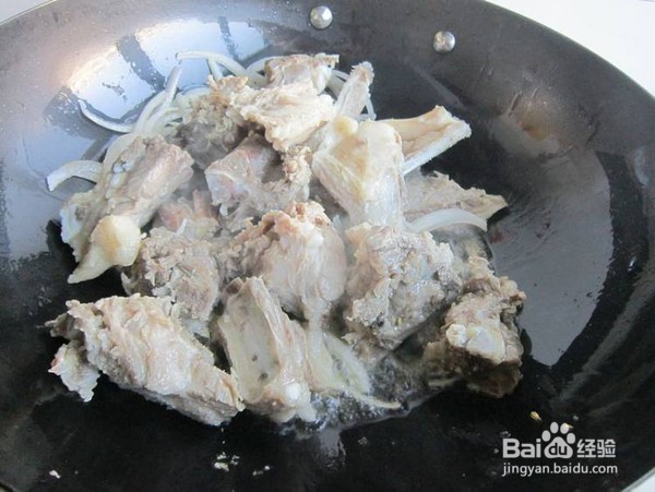 怎么做恰玛古焖羊排