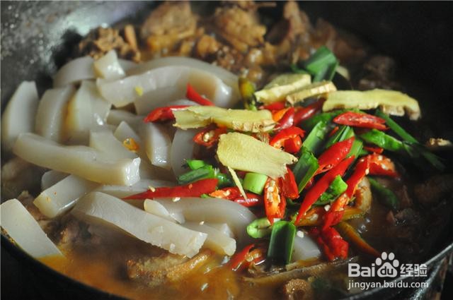 家庭自制魔芋烧鸭