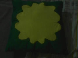 旧衣服做的可爱抱枕