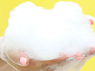 如何在家中浴缸弄泡泡浴？