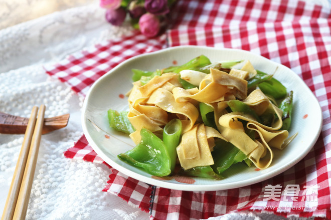 尖椒干豆腐的做法