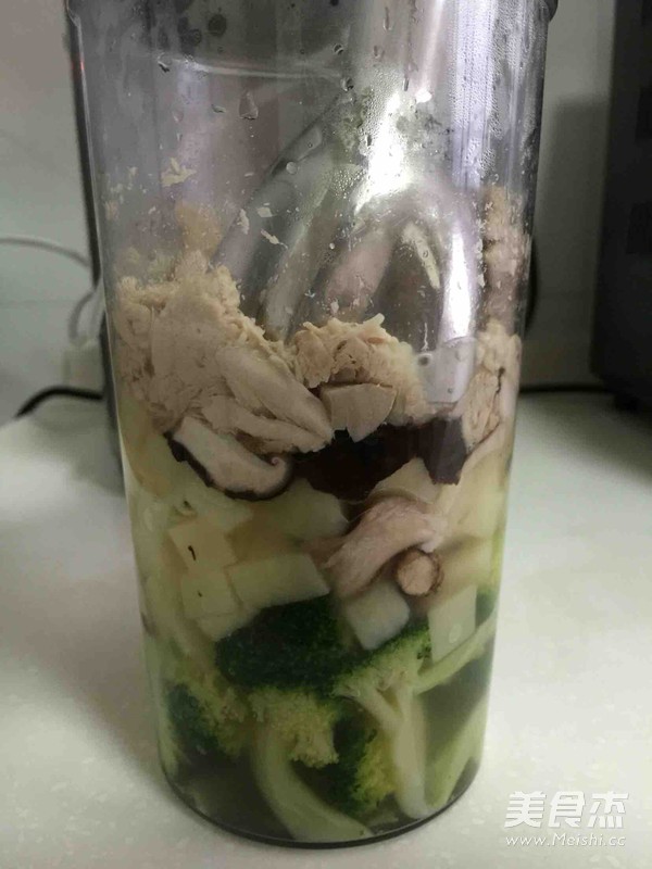 宝宝辅食-鸡肉菌菜泥