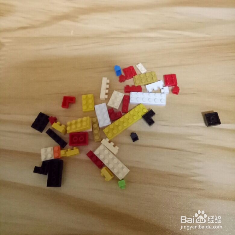 如何用积木搭小车