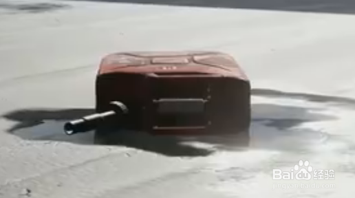 pubg怎么倒汽油