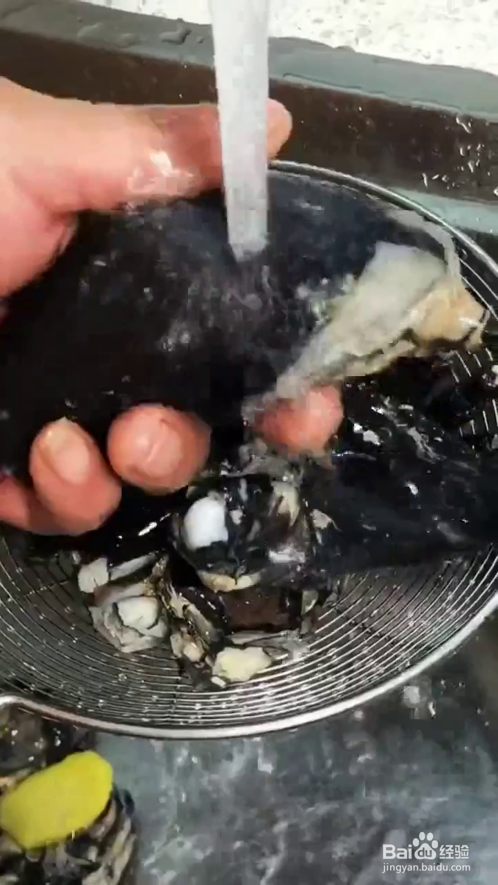 如何制作滋补鲜美的枸杞乌鸡汤？