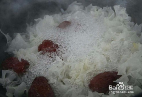 银耳枣汤怎么做好吃?家常做法教程