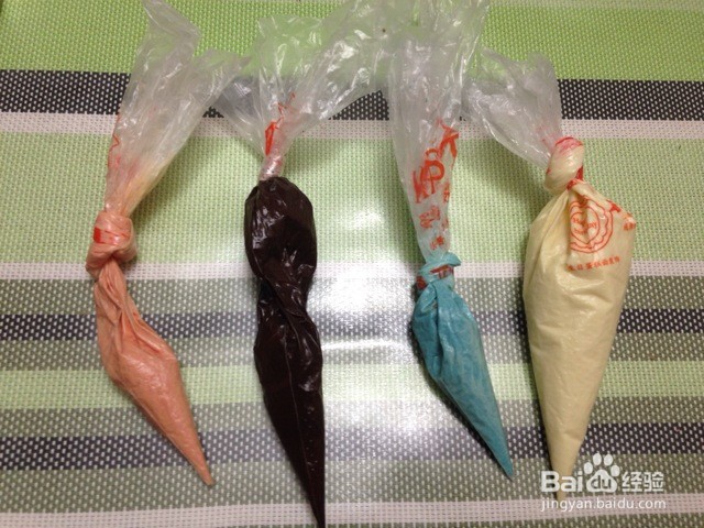 爱莎公主生日蛋糕的做法