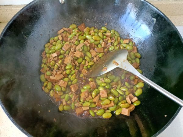 川香麻辣毛豆炒肉沫