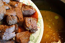 制作椰汁咖喱牛肉饭