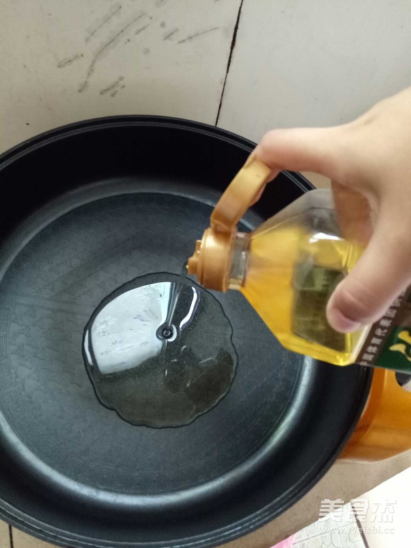 辣椒炒皮蛋豆腐