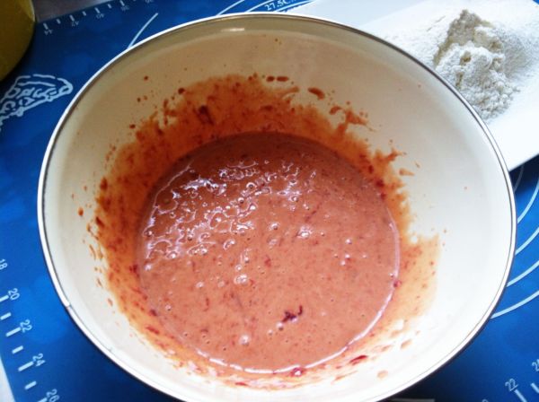 黑布林果酱戚风蛋糕