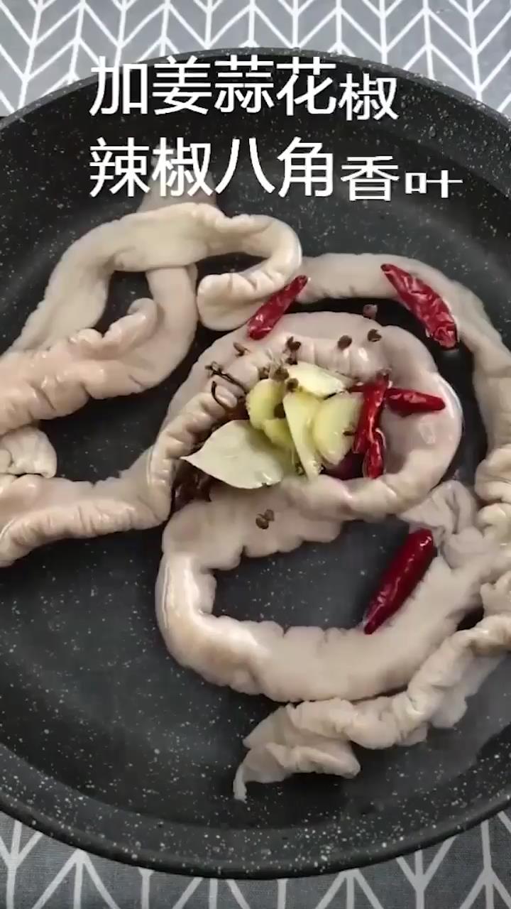 香辣肥肠怎么做