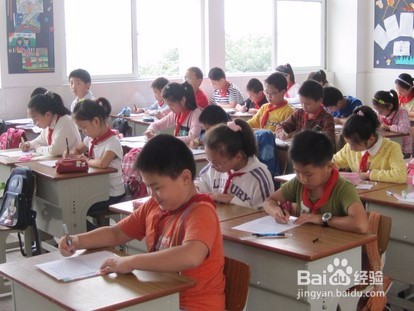 信奉“爱与自由”的我们,如何给孩子树立规则?