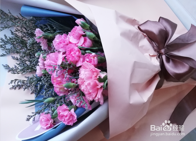 怎样制作漂亮的康乃馨花束