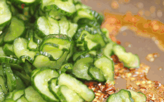 香 脆 炒 黄 瓜 的做法！