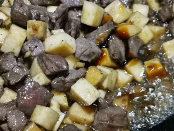 黑椒牛肉杏鲍菇