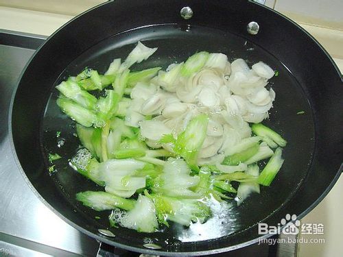 西芹百合炒虾球