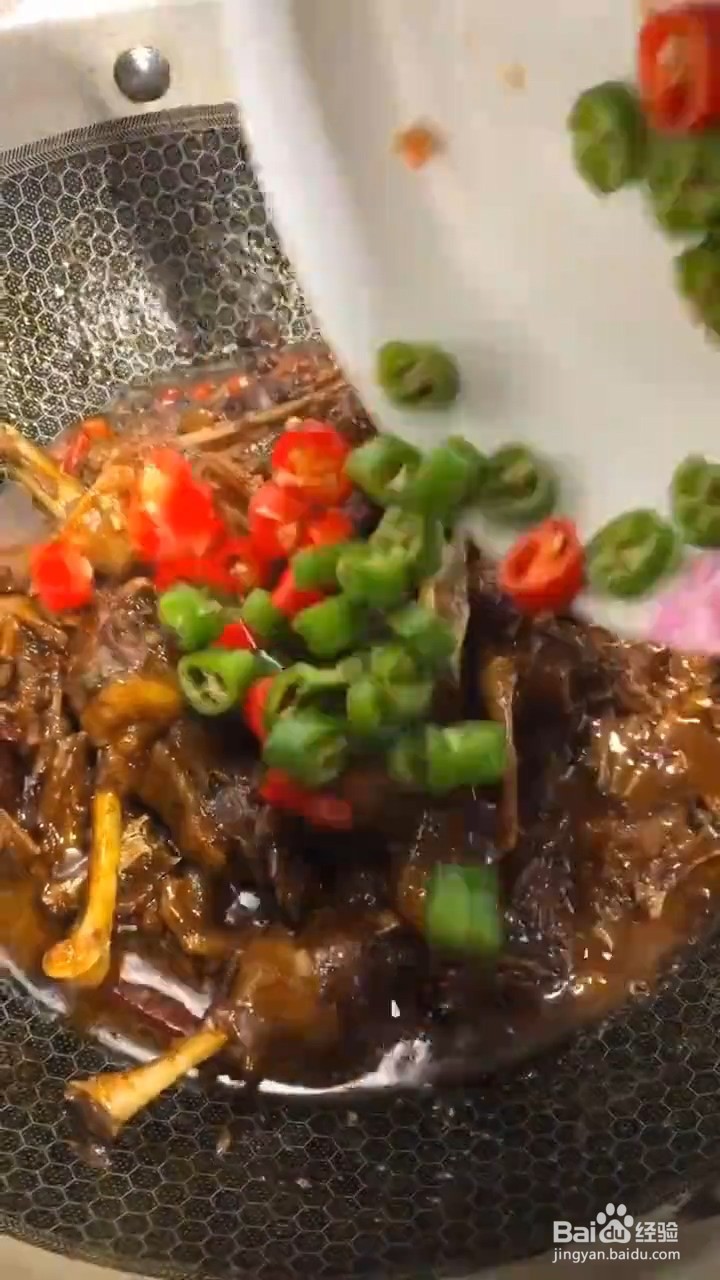 如何在家自制美味的啤酒鸭