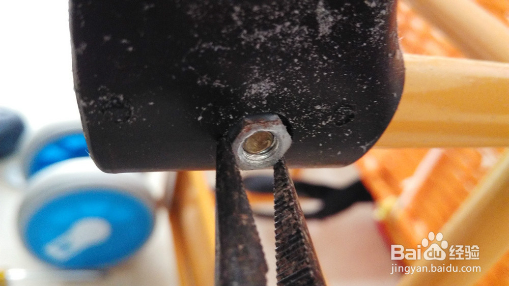 童车轮子怎么拆装，儿童推车轮子怎么安装