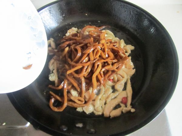 芹菜千叶豆腐炒鸡丝