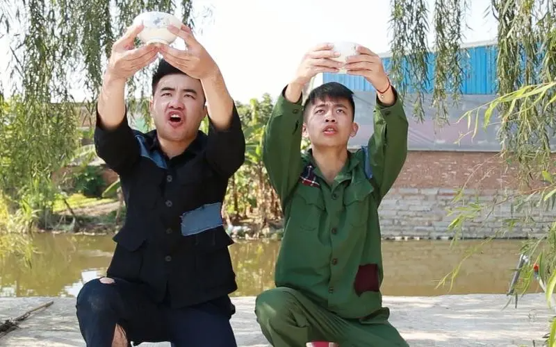 快新年了兄弟发来视频我很感动怎么发朋友圈