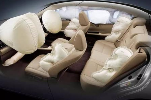 汽车在熄火停车时,受到撞击安全气囊会打开吗?车窗的保险会跳开吗