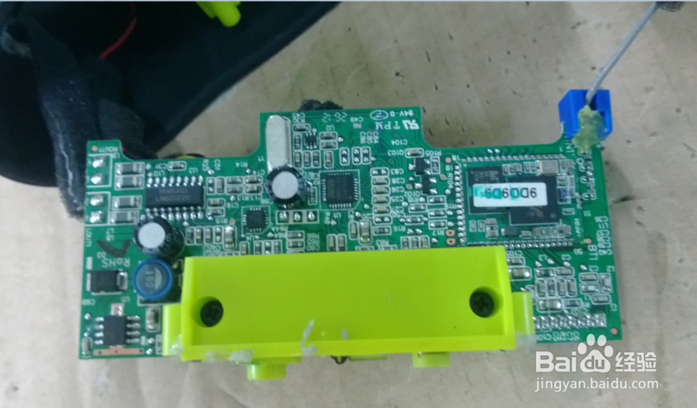 Logitech/罗技 mobile boombox无线蓝牙音响拆解