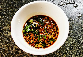 制作清蒸大闸蟹