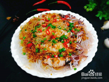 家庭自制蒜蓉粉丝蒸鱿鱼