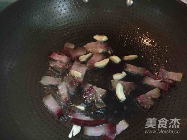 腊肉炒莴笋的做法