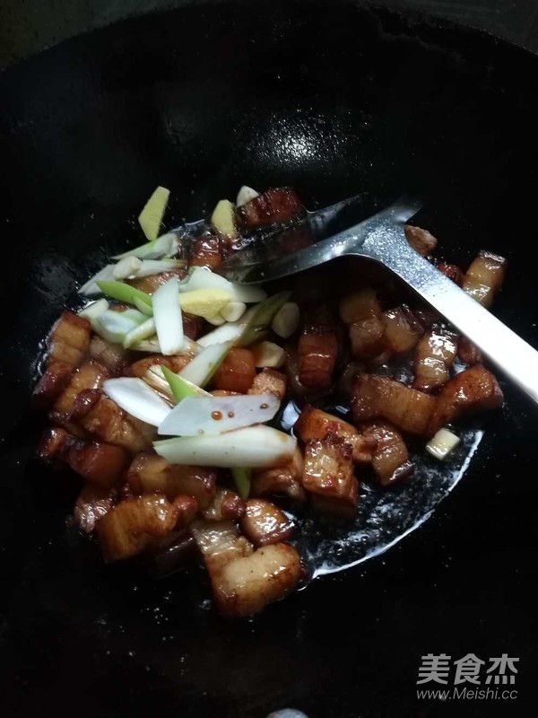 莴笋红烧肉的做法