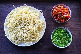 怎么做一碗热干面？