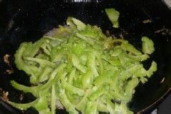 苦瓜炒鸡蛋