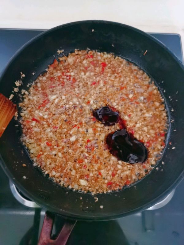 蒜泥魔芋烤生蚝