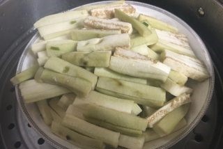 蚝油烧茄子。