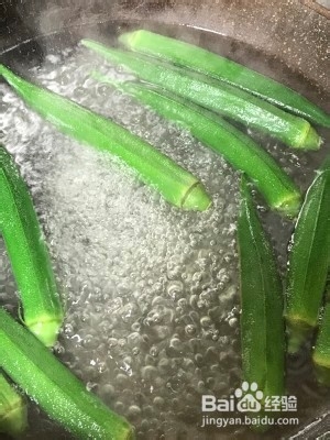 健康养生佳品海参配秋葵酿肉的做法
