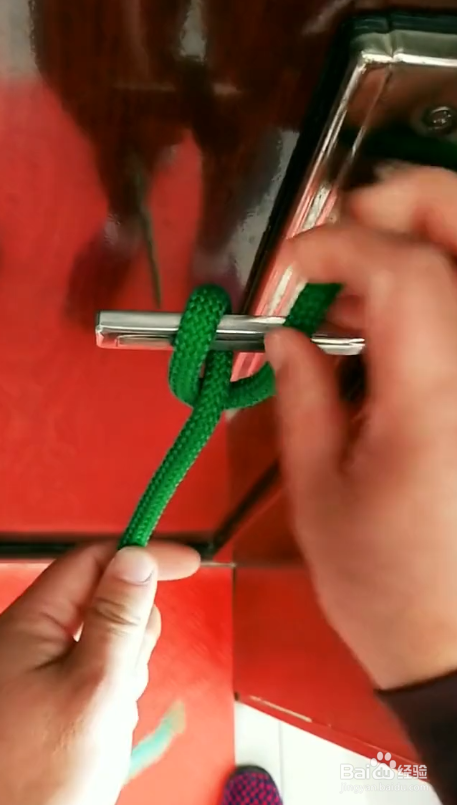 如何做拖车压扣？