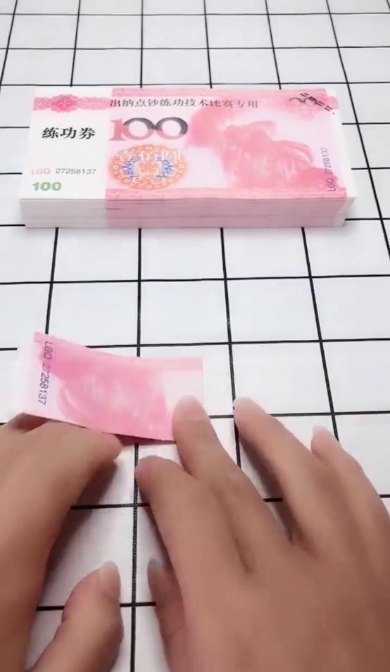 手工折纸爱心怎么做？