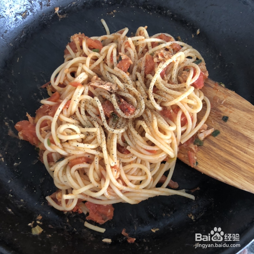 不可思议的番茄金枪鱼酱意大利面