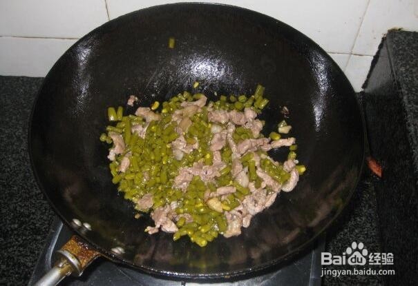 #美食#酸豆角炒肉的做法